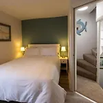 Herring Girl House - Harbourside Property, Sleeps 8